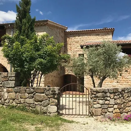 Mas De Salavert * Saint-Julien-du-Serre